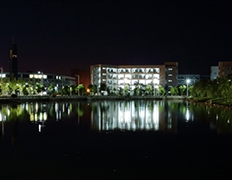 城東校區(qū)夜景湖景